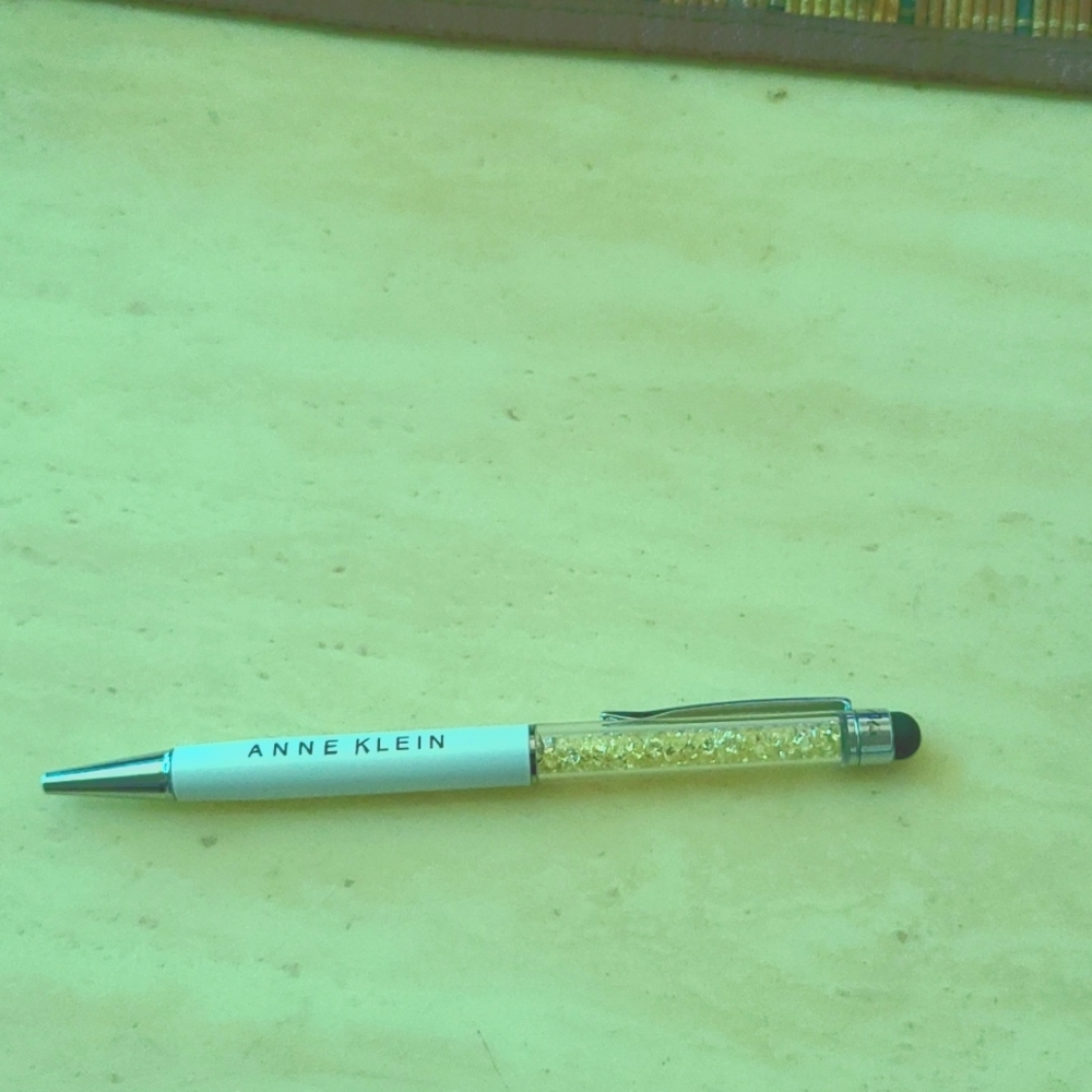 Anne Klein stylist pen